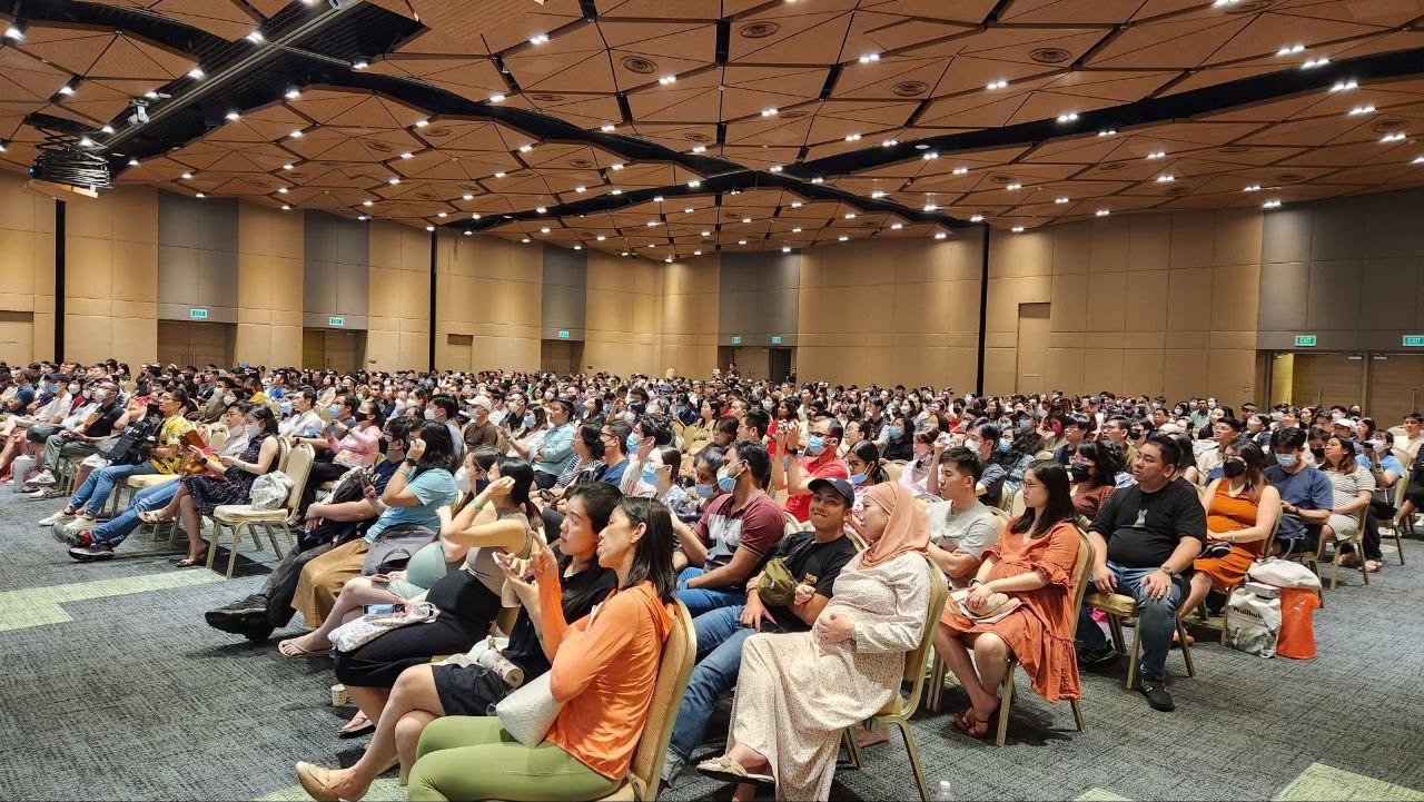 Healthcare institutional engagement seminar audience